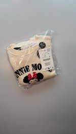 Zara ТОЛСТОВКА С РЕЛЬЕФНЫМ ПРИНТОМ MINNIE MOUSE © DISNEY Ecru | 5350/515/712