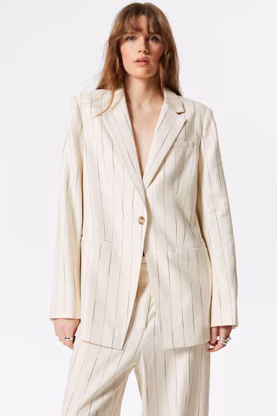 BLAZER DESCONTRAíDO COM UMA FILA DE BOTõES