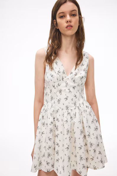 VESTIDO EM ALGODãO COM SAIA RODADA