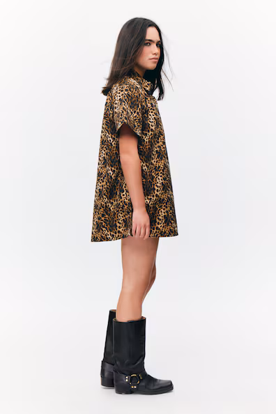 VESTIDO CAMISEIRO CURTO DE MANGAS CURTAS