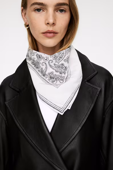 LENçO DE SEDA ESTAMPADO