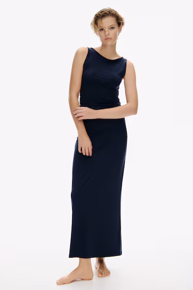 VESTIDO COMPRIDO COLEANTE E DRAPEADO