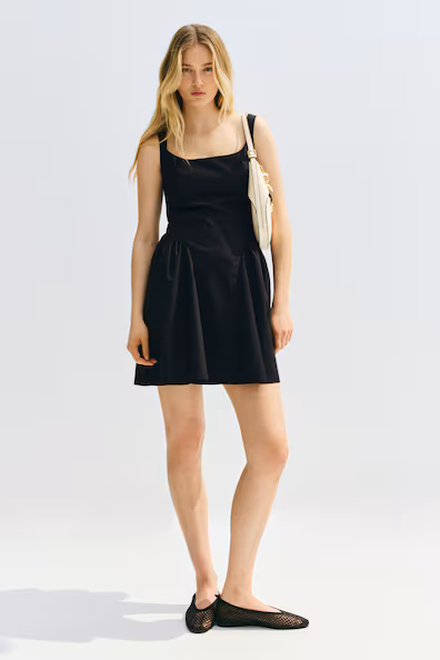 VESTIDO EM POPELINA DE ALGODãO COM COSTAS ABERTAS