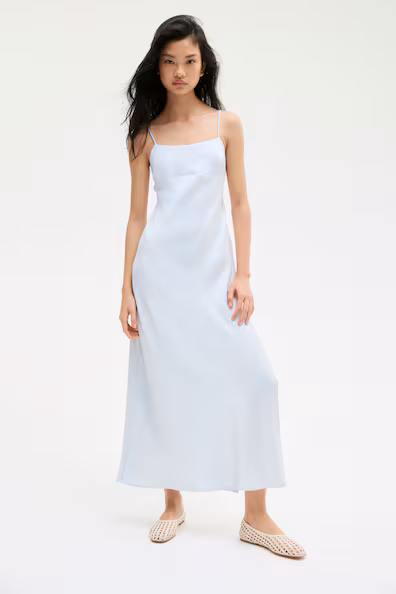 VESTIDO COMPRIDO COM ATILHOS