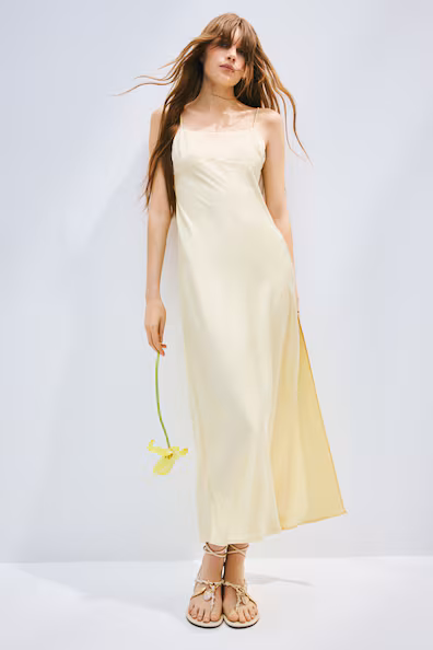 VESTIDO COMPRIDO COM ATILHOS