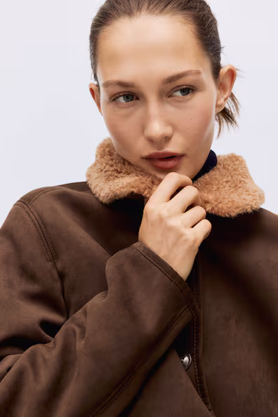 Пальто с воротником из меха- Заказать в России