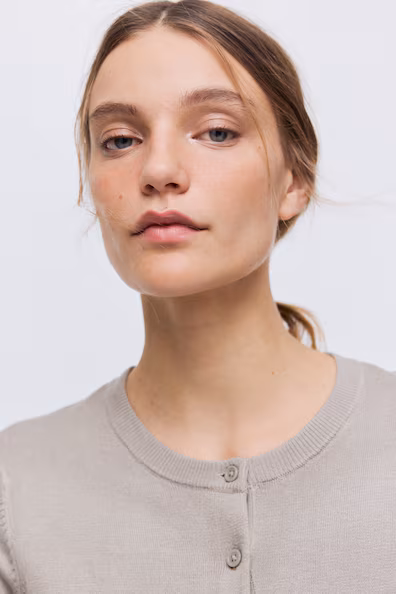 Пальто из тонкой вязаной ткани- Заказать в России