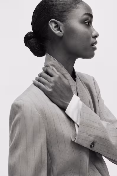 Пиджак с одним рядом пуговиц- Заказать в России