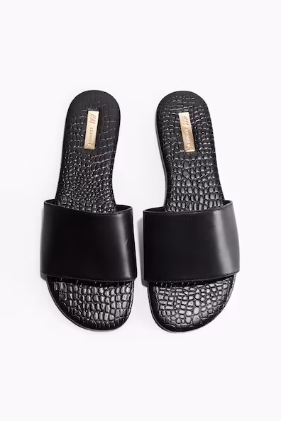 Сандалии из кожи