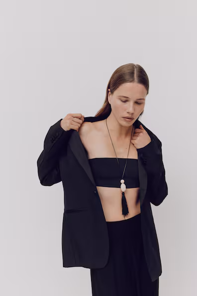 Колье на веревке с подвеской- Заказать в России