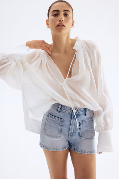 Джинсовые шорты с высокой талией- Заказать в России