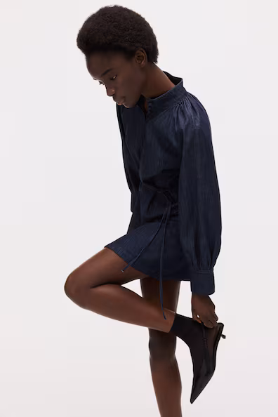 Платье из джинсы с поясом на завязках- Заказать в России