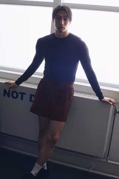 Шорты для спорта средней длины с технологией DRYMOVE™- Заказать в России