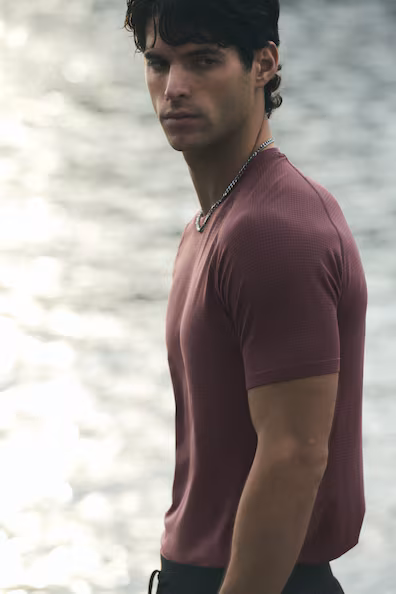 Футболка для занятий спортом MUSCLE FIT с технологией DRYMOVE™