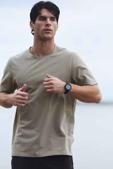 Футболка для спорта с технологией DRYMOVE™- Заказать в России