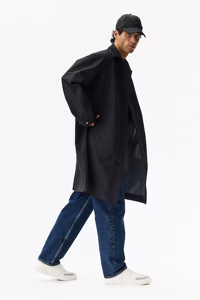 Водонепроницаемое пальто средней длины