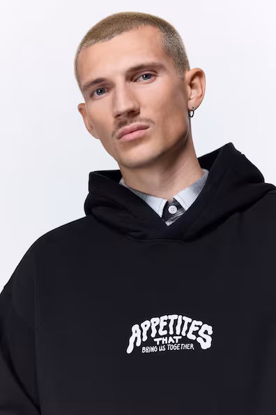 Толстовка с капюшоном и принтом комфортного кроя