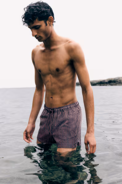 Плавки в полоску из малинового плетеного материала- Заказать в России