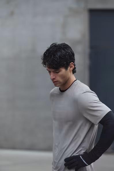 Футболка для спорта из сетчатой ткани с технологией DRYMOVE™- Заказать в России