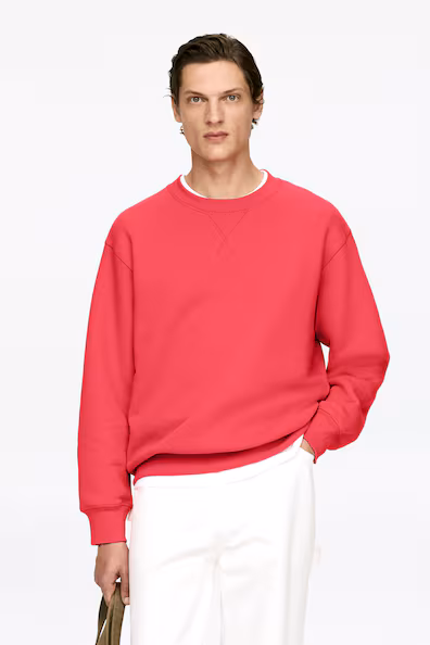 Широкая толстовка