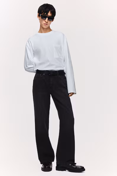 Джинсы прямого покроя легкие свободные