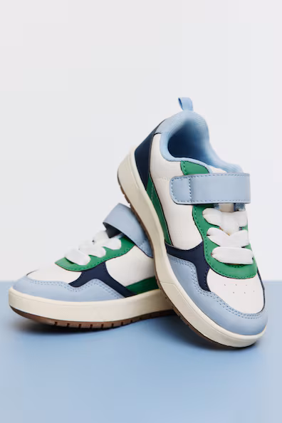 Кроссовки- Заказать в России