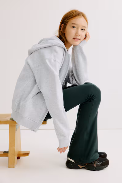 Леггинсы для спорта с расклешенными штанинами из ткани с технологией DRYMOVE™- Заказать в России