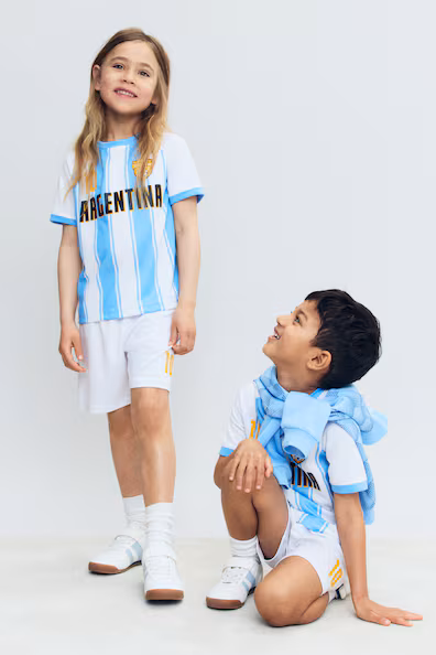 Футбольный комплект- Заказать в России