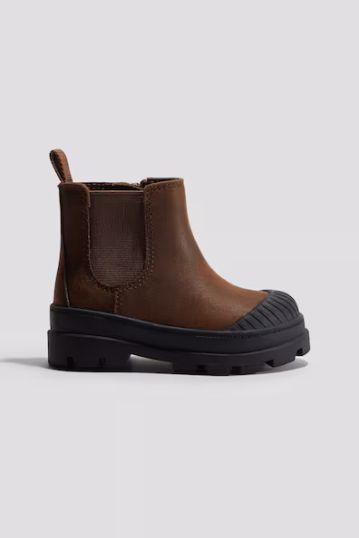 Коричнево-черные массивные ботинки челси