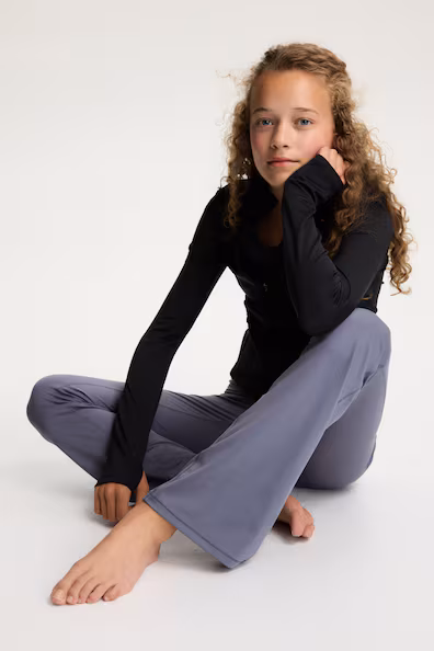 Спортивные леггинсы с расклешенным низом и SOFTMOVE™- Заказать в России