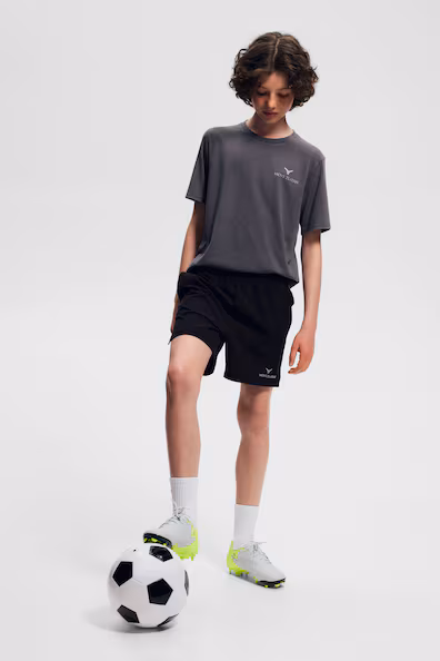 Шорты для спорта средней длины с технологией DRYMOVE™- Заказать в России