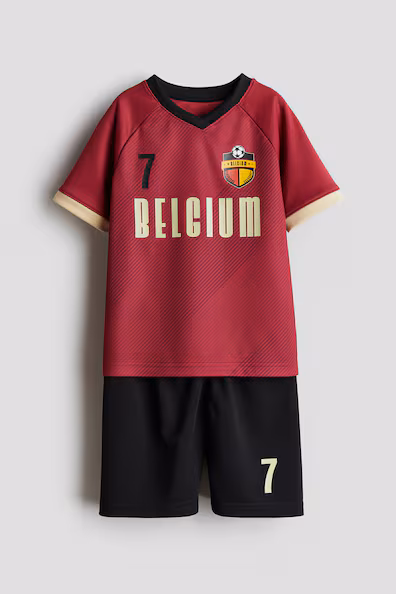 Комплект футбольной формы- Заказать в России