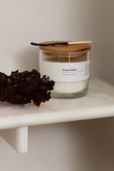 Ароматическая свеча в стеклянном контейнере