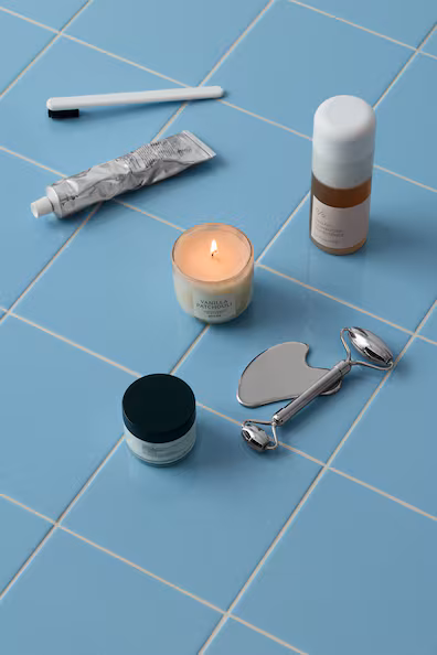 H&M Ароматическая свеча в стеклянной подставке