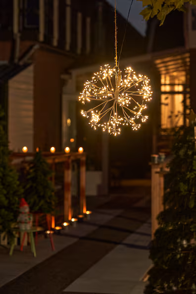 Рождественский шар с огоньками