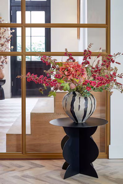 Металлический боковой столик