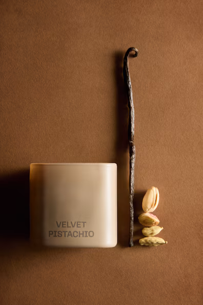 Ароматическая свеча в стеклянном контейнере