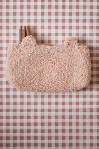 Футляр из мягкого ворсистого материала