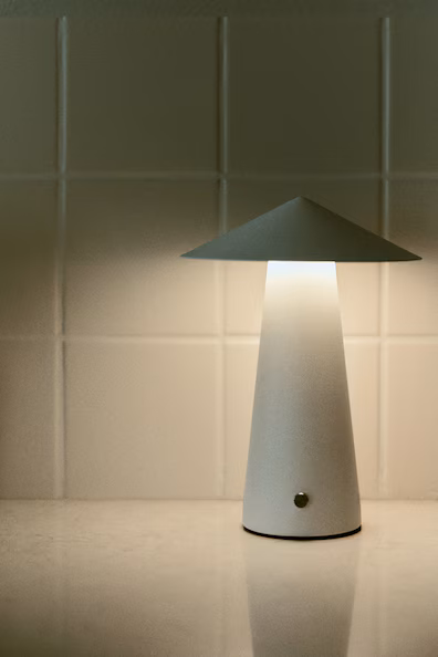 Перезаряжаемый настольный светильник- Заказать в России