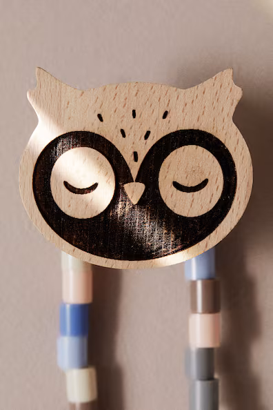 Вешалка на стену с фигурой животного