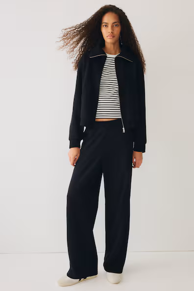 Комплект свитшота и брюк- Заказать в России