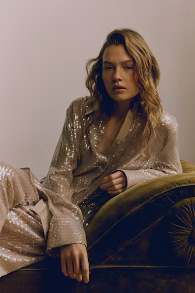 Рубашка с пайетками