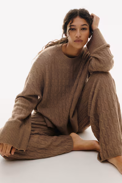 Брюки из рубчика с заплетенным узором- Заказать в России