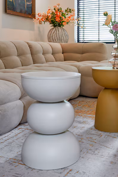 Металлический боковой столик