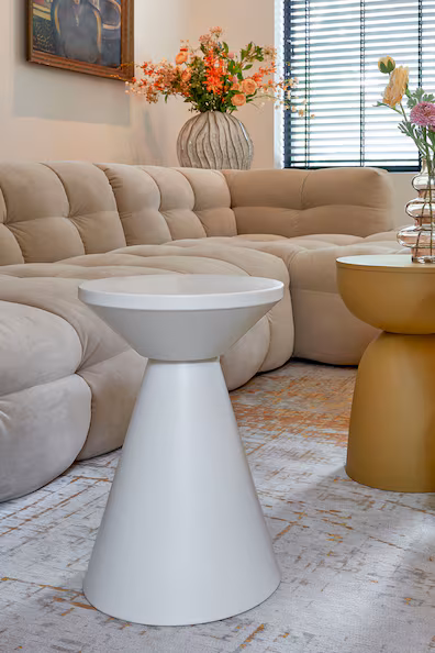 Металлический боковой столик- Заказать в России