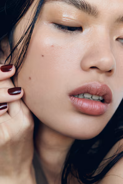 Блеск для губ - бальзам для губ- Заказать в России