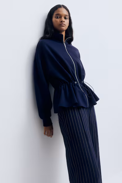 Полупальто с молнией и баской- Заказать в России