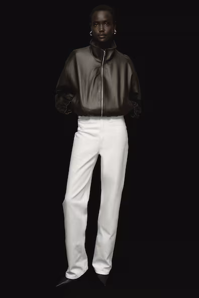 Джинсы прямого кроя- Заказать в России