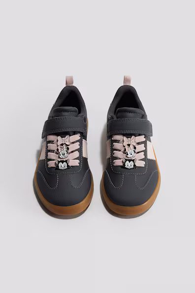 Кроссовки- Заказать в России