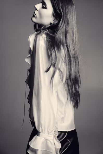 Блузка с оборками- Заказать в России